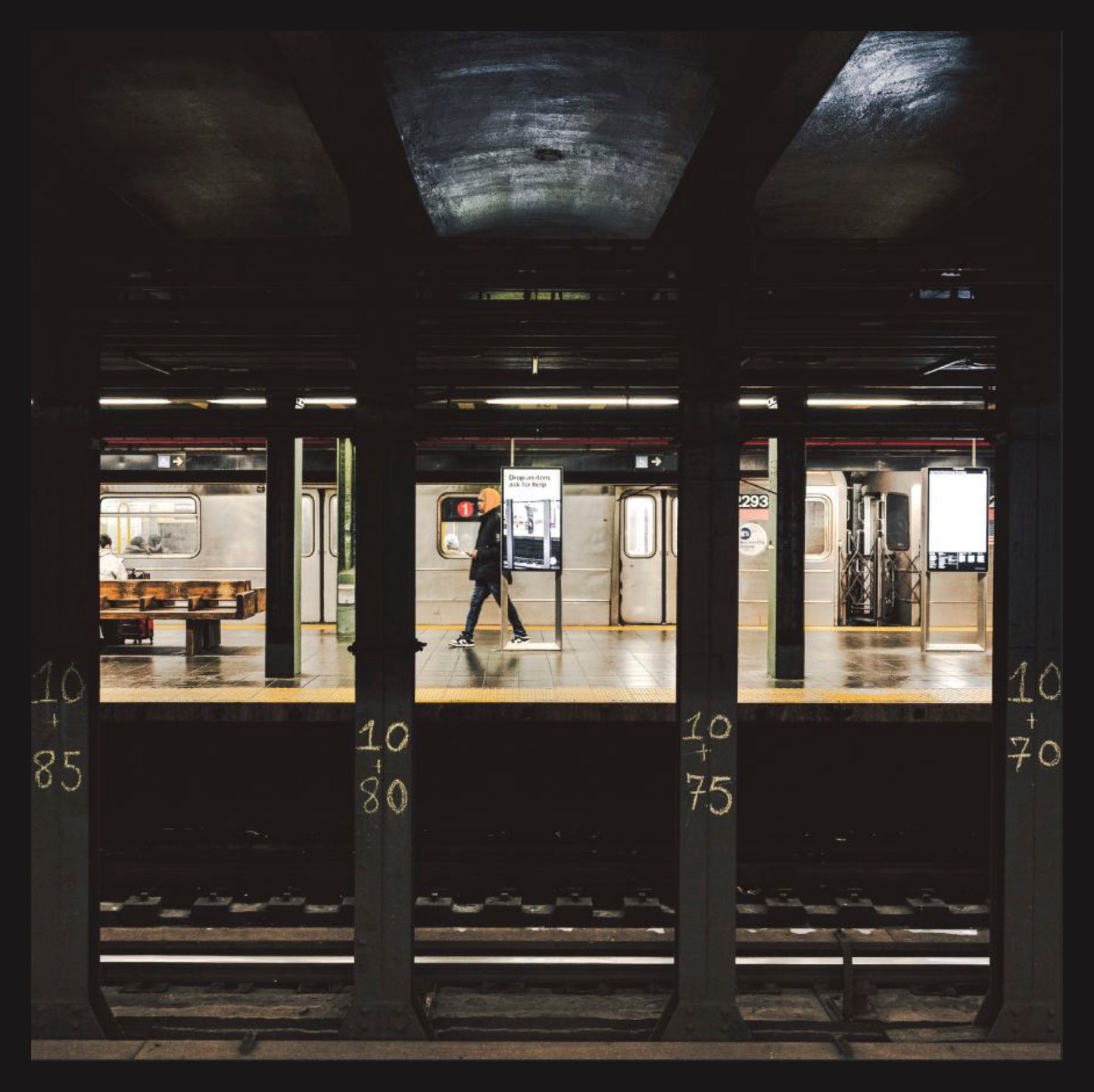 Subway Scarf